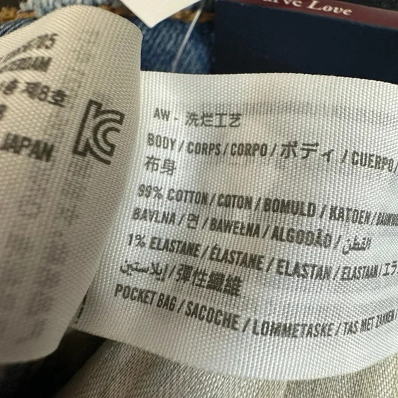 Abercrombie & Fitch Curve Love High Rise Mom Short size 29/ 8 - Picture 6 of 7